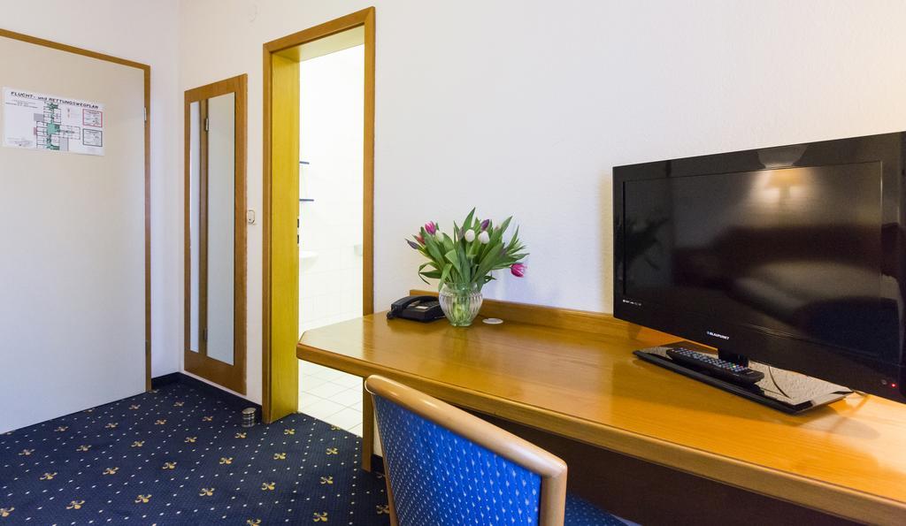 Hotel Eydt Kirchheim Кирххайм Екстериор снимка