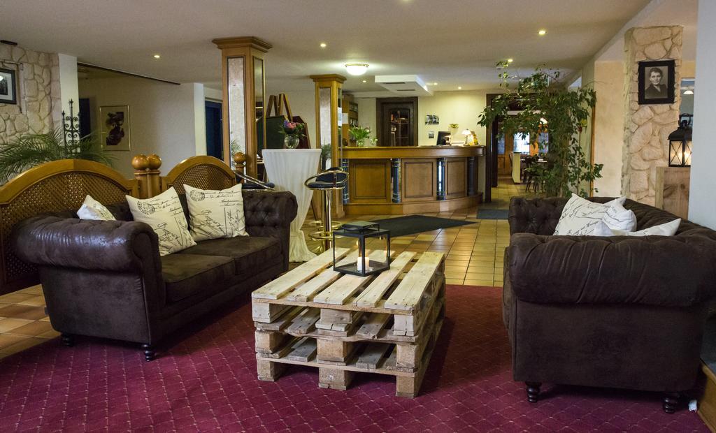 Hotel Eydt Kirchheim Кирххайм Екстериор снимка