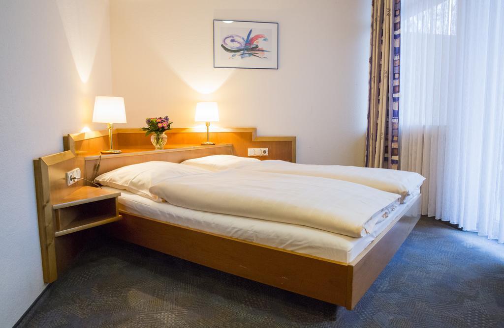 Hotel Eydt Kirchheim Кирххайм Екстериор снимка