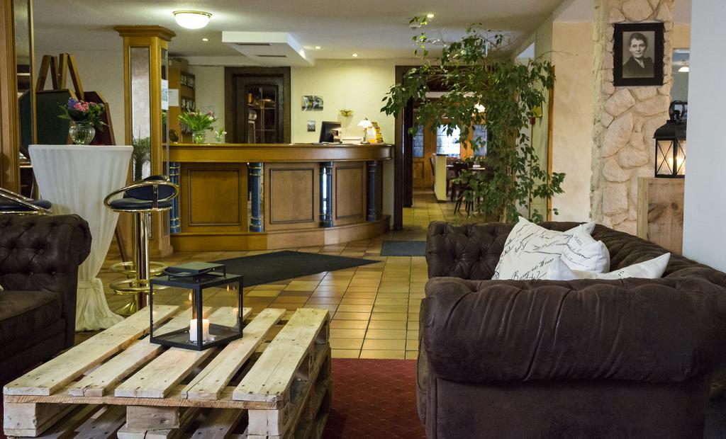 Hotel Eydt Kirchheim Кирххайм Екстериор снимка