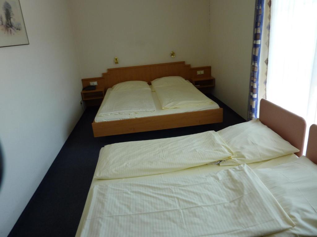 Hotel Eydt Kirchheim Кирххайм Стая снимка